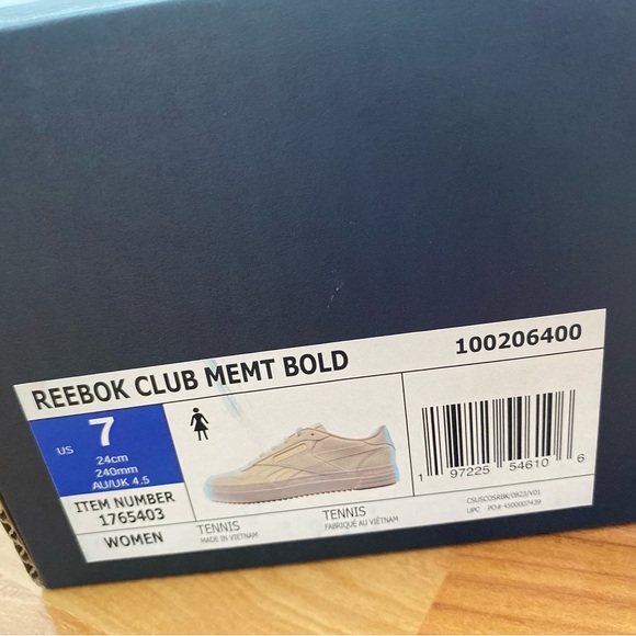 Reebok Women's Club MEMT Sneaker size 7 - Picture 10 of 11